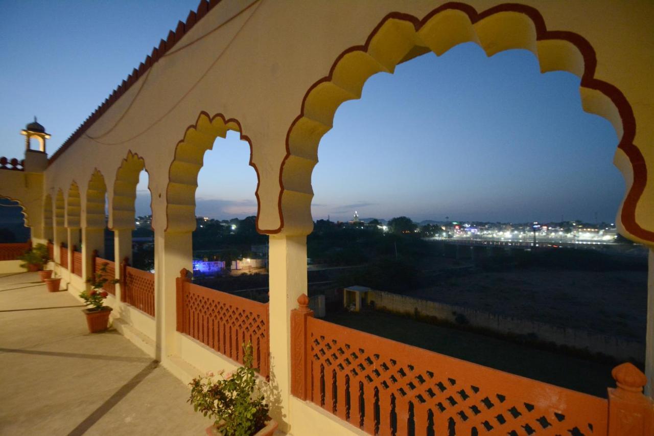 Moti Mahal - A Heritage Haveli Puskár Kültér fotó
